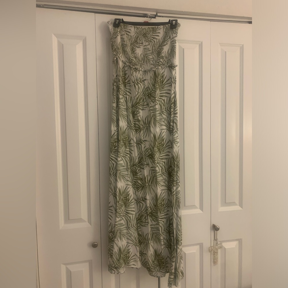 Forever 21 Maxi Dress - Green & White Leaves - Medium - Bojo